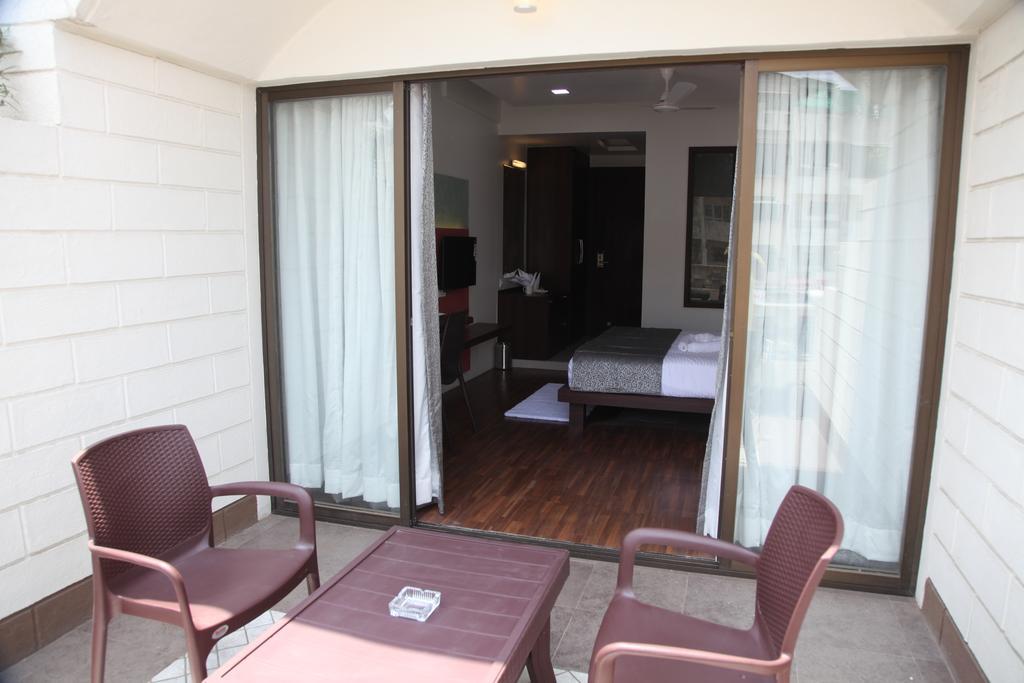 Hotel Pearls Аурангабад Екстериор снимка